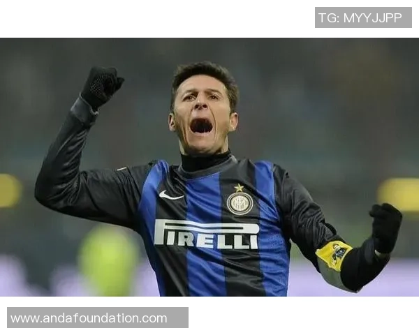 足球明星帅哥头像真人展示领略球场魅力与风采的完美结合